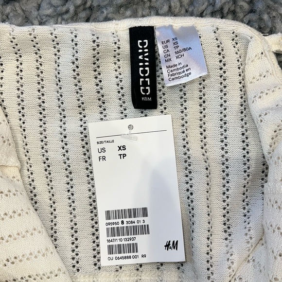 H&M Divided Cropped Tank Top - Picture 3 of 3